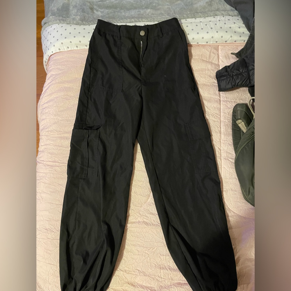 Black cargo pants with pockets